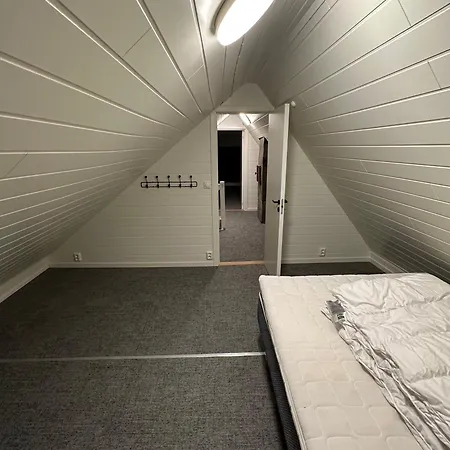 Апартаменты Sentrumsnaer Med 4 Soverom - Aurora Тромсё