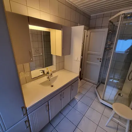 Апартаменты Sentrumsnaer Med 4 Soverom - Aurora Тромсё