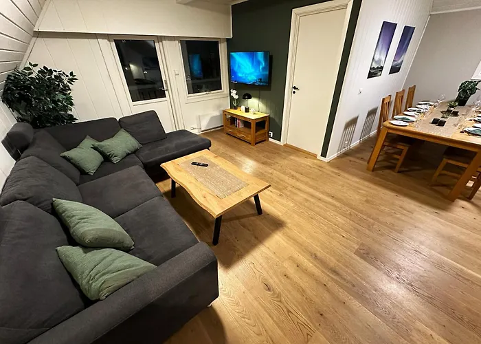 Leilighet Sentrumsnær Med 4 Soverom - Aurora